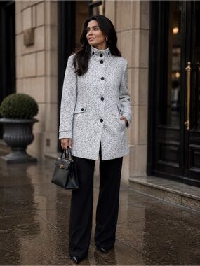 NWT MARALYN & ME
Trendy Plus Single-Breasted Light Grey Boucle Walker Coat Sz 3X